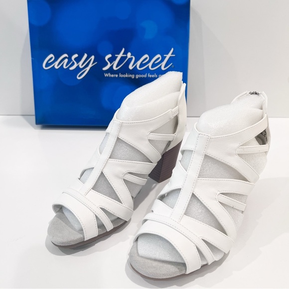 Easy Street Amaze Strappy Block Heel Sandals Back Zip White 7.5 Wide NEW - Picture 2 of 16